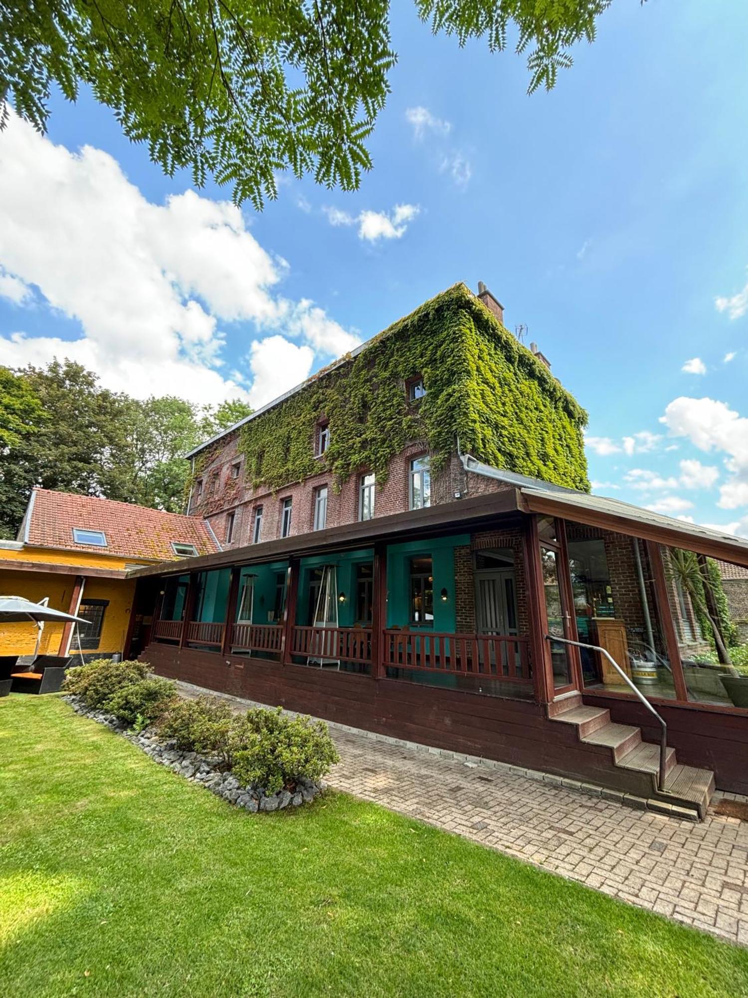 Logis Hotel-Restaurant - Le Moulin D'Artres Экстерьер фото