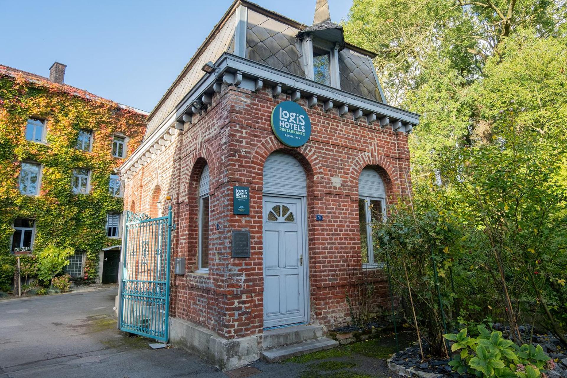 Logis Hotel-Restaurant - Le Moulin D'Artres Экстерьер фото
